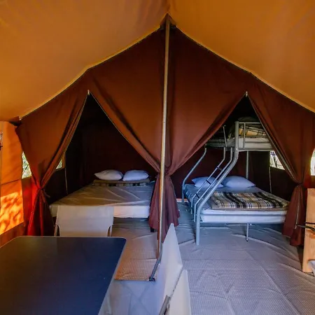 Onlycamp Du Cret * Saint-Jean-de-Sixt